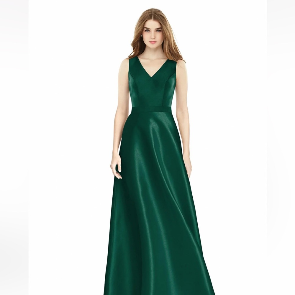 Alfred Sung Hunter Green Bridesmaid Dress Black Tie Gala D754 Size 10